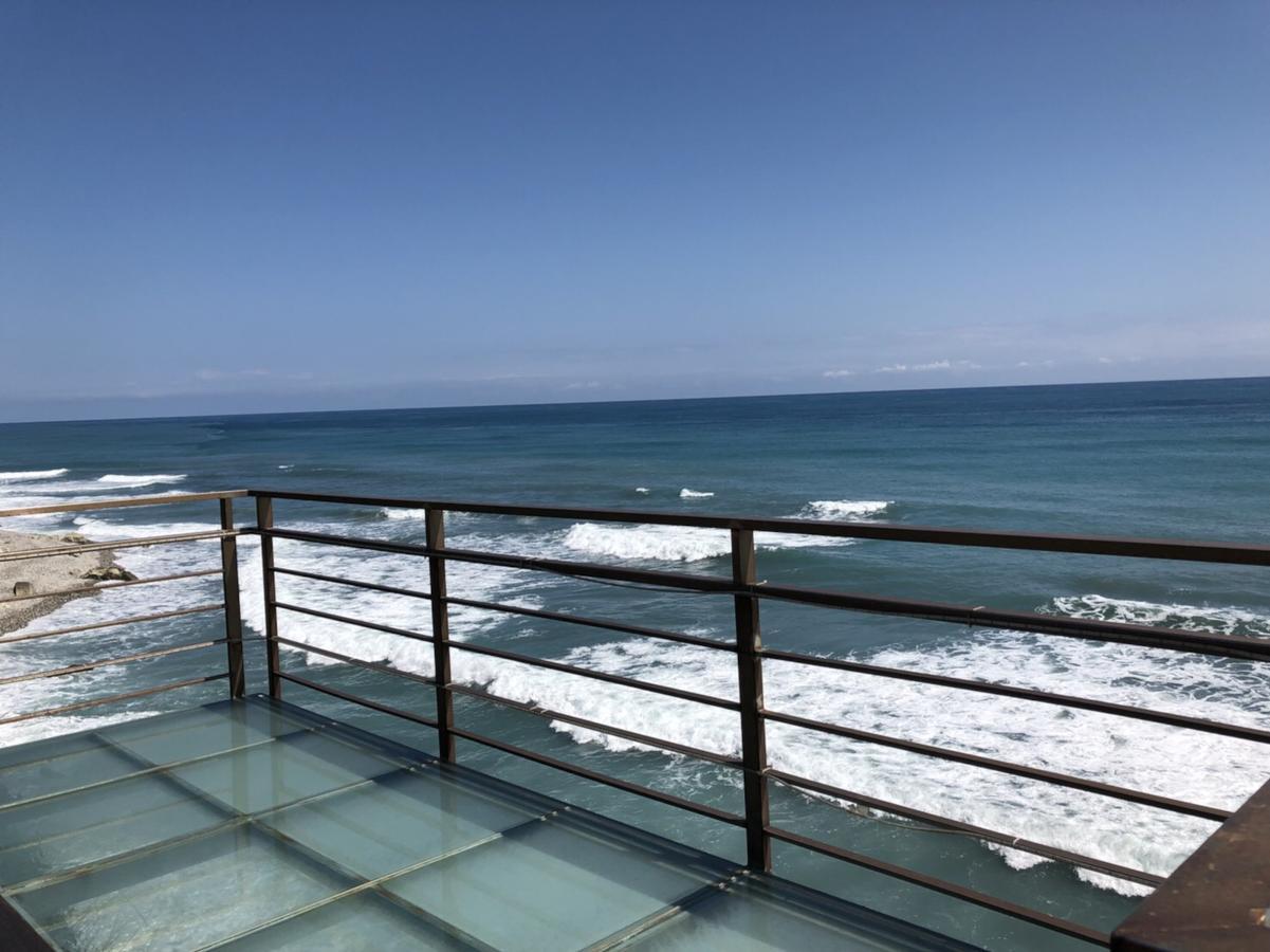 Beach Shoes Villa Yanliau エクステリア 写真